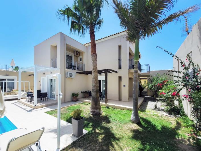 Image No.1-2 Bed Villa for sale