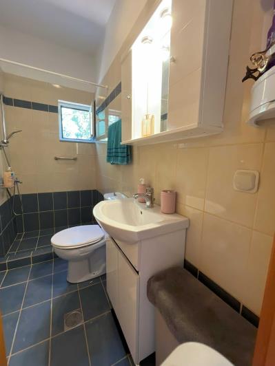 Image No.18-2 Bed House for sale