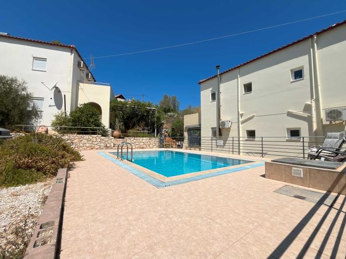 Image No.30-2 Bed House for sale