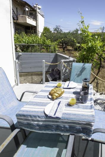 Image No.14-1 Bed House for sale