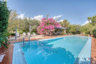 House-by-the-beach-for-sale-in-Kalyves-Chania-Crete--10-