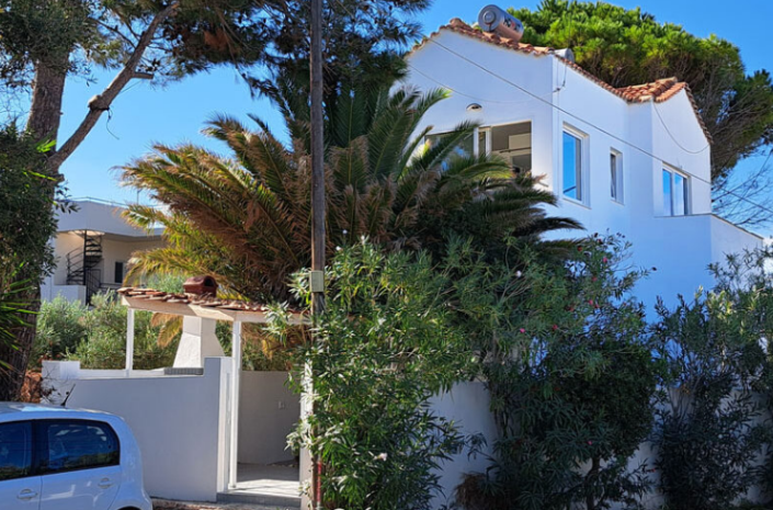 Image No.1-1 Bed Townhouse for sale