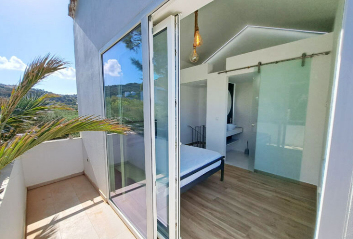 Image No.9-1 Bed Townhouse for sale