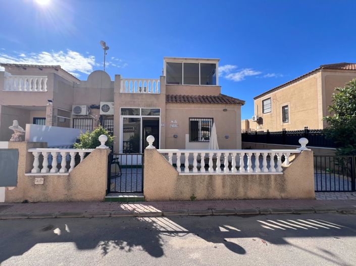 Image No.1-3 Bed House for sale