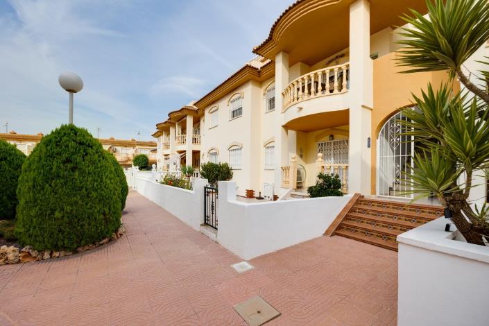 Image No.2-2 Bed Bungalow for sale