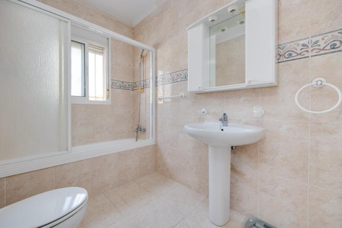 Image No.13-2 Bed Bungalow for sale