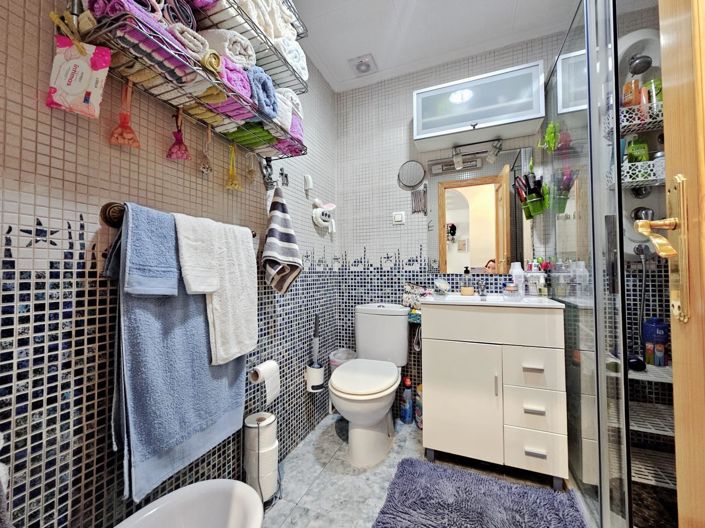 Image No.21-2 Bed Bungalow for sale