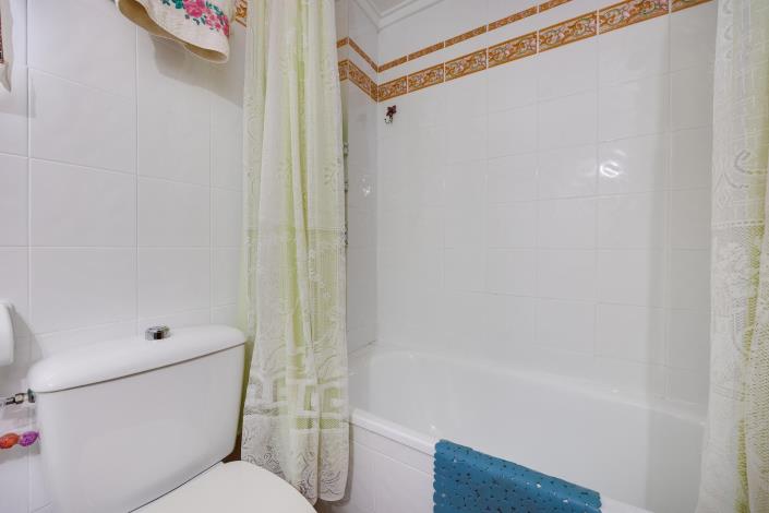 Image No.28-2 Bed Bungalow for sale