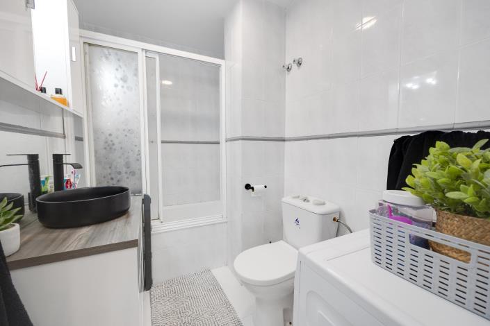 Image No.12-3 Bed Bungalow for sale