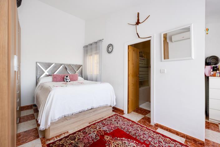 Image No.6-2 Bed Bungalow for sale