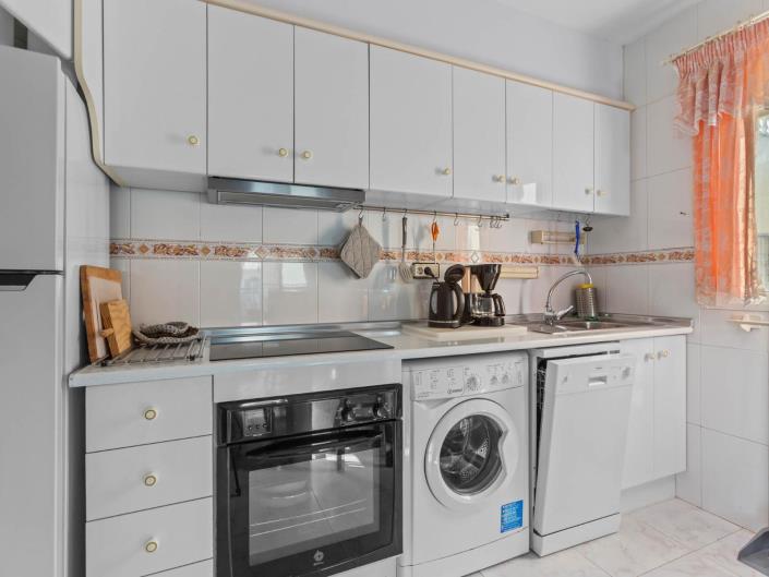 Image No.8-2 Bed Bungalow for sale