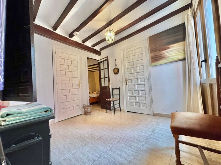 Image No.11-3 Bed House for sale