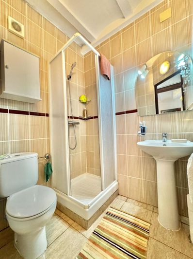 Image No.22-3 Bed House for sale