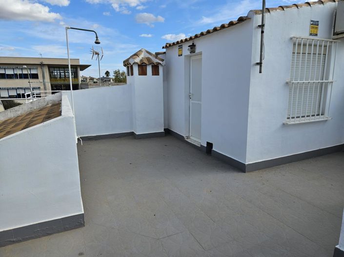 Image No.45-3 Bed House for sale
