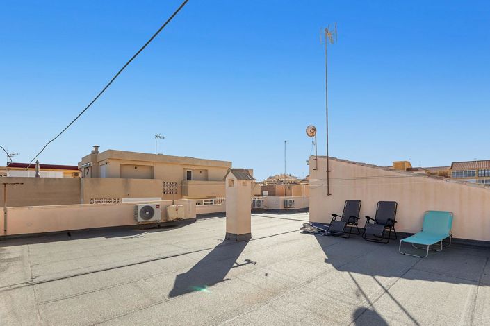 Image No.20-3 Bed Apartment for sale