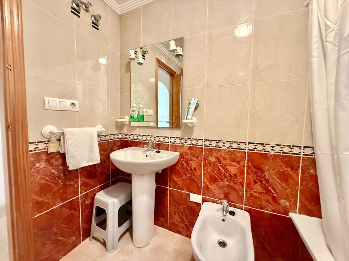 Image No.27-2 Bed Apartment for sale