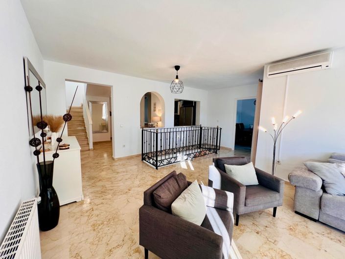 Image No.11-3 Bed Villa for sale