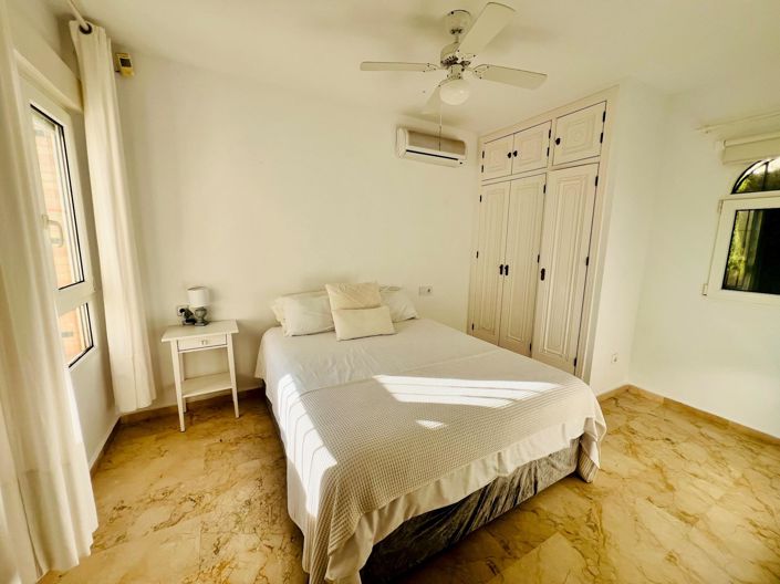 Image No.15-3 Bed Villa for sale