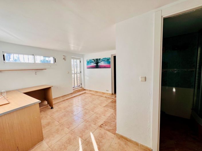 Image No.22-3 Bed Villa for sale