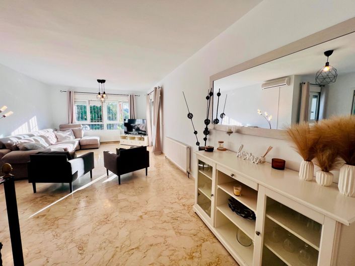 Image No.9-3 Bed Villa for sale