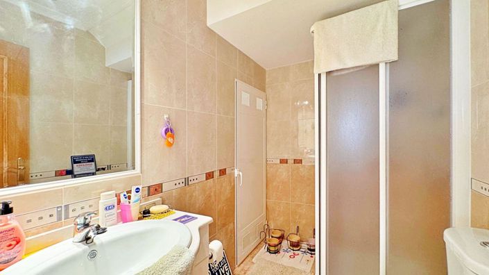 Image No.22-3 Bed House for sale