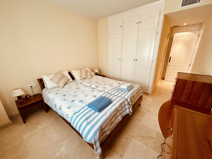 Image No.10-3 Bed Property for sale