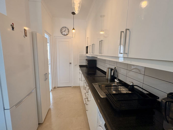 Image No.6-1 Bed Property for sale