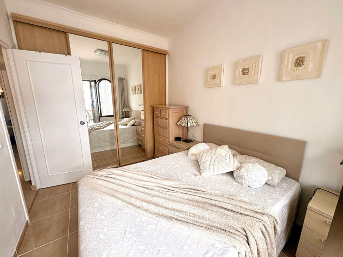 Image No.9-1 Bed Property for sale