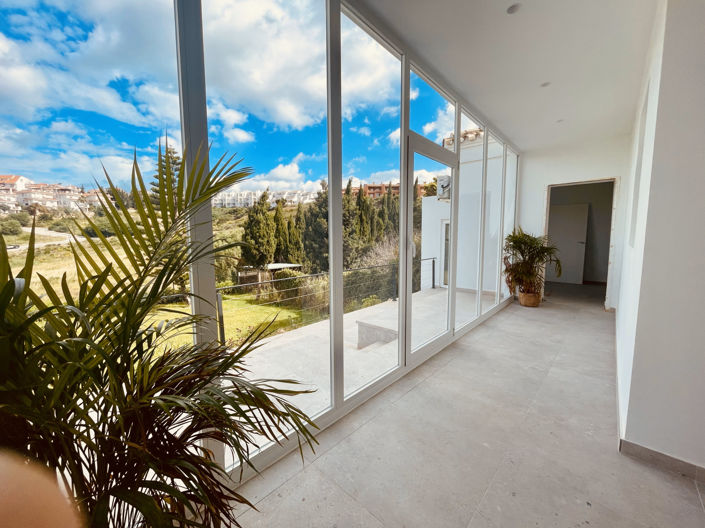 Image No.9-4 Bed Villa for sale