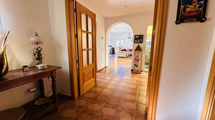 Image No.17-3 Bed Villa for sale