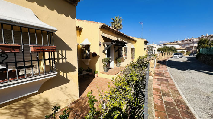 Image No.27-3 Bed Villa for sale