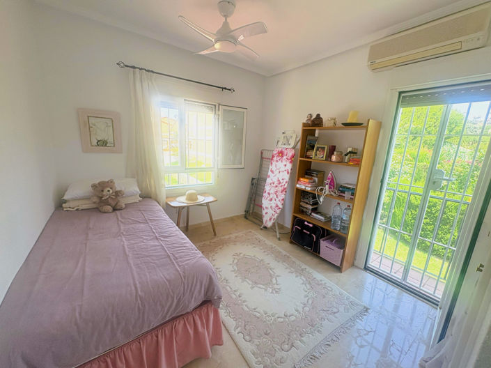 Image No.17-3 Bed Townhouse for sale