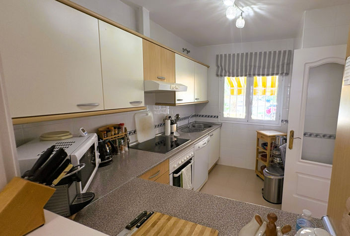 Image No.8-3 Bed Townhouse for sale