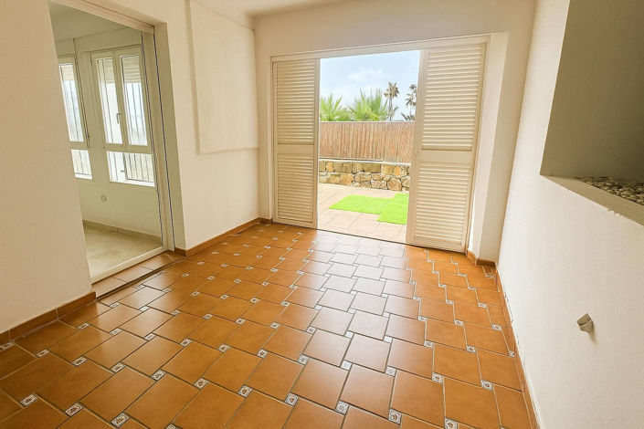 Image No.12-2 Bed Property for sale