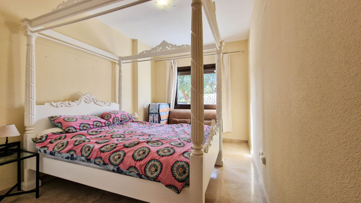 Image No.13-2 Bed Property for sale