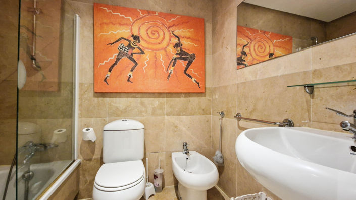 Image No.9-2 Bed Property for sale