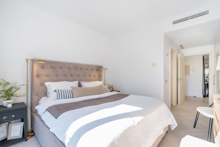 Image No.25-3 Bed Property for sale