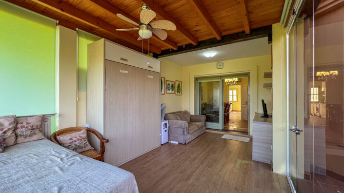 Image No.14-3 Bed Townhouse for sale