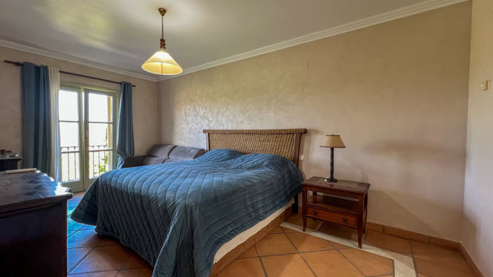 Image No.30-3 Bed Townhouse for sale