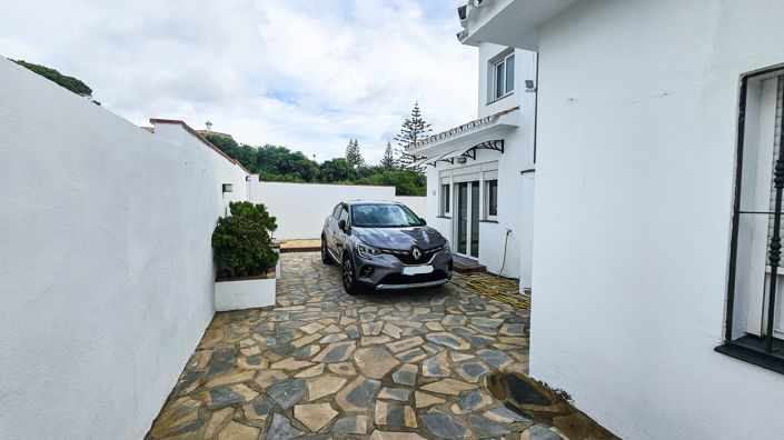 Image No.29-4 Bed Villa for sale