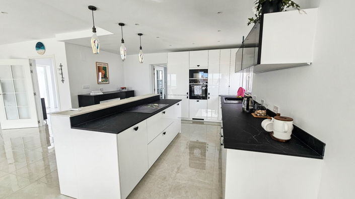 Image No.4-4 Bed Villa for sale