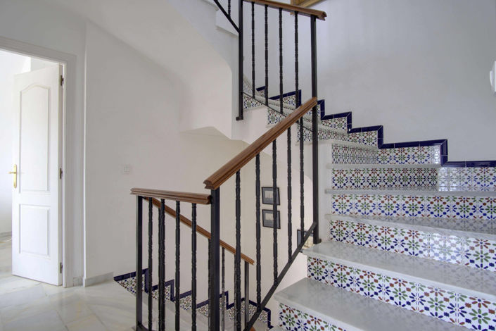 Image No.12-4 Bed House for sale