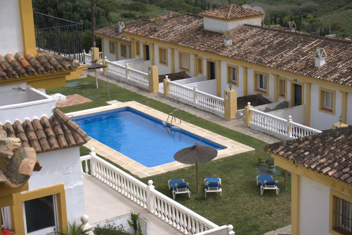 Image No.2-4 Bed House for sale