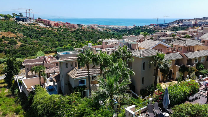 Image No.26-4 Bed House for sale