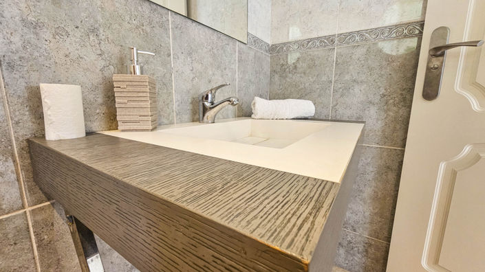 Image No.49-4 Bed House for sale