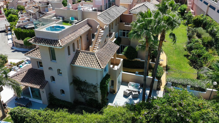 Image No.8-4 Bed House for sale