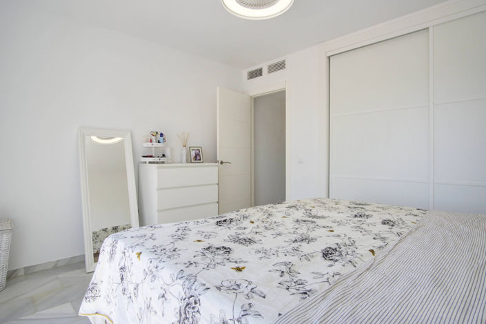 Image No.18-3 Bed Townhouse for sale