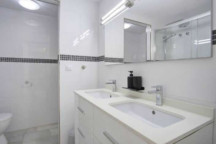 Image No.19-3 Bed Townhouse for sale