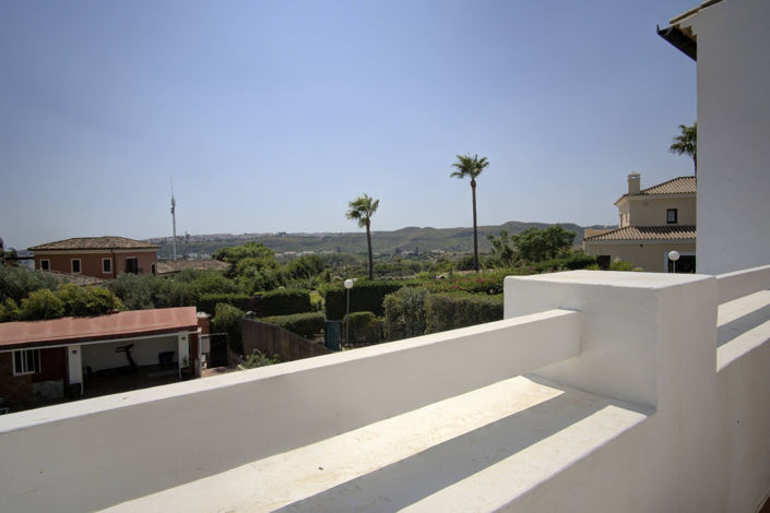 Image No.32-3 Bed Townhouse for sale