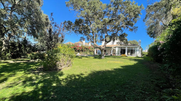 Image No.1-4 Bed Villa for sale